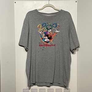 Vintage 2000 Walt Disney Embroidered Tee